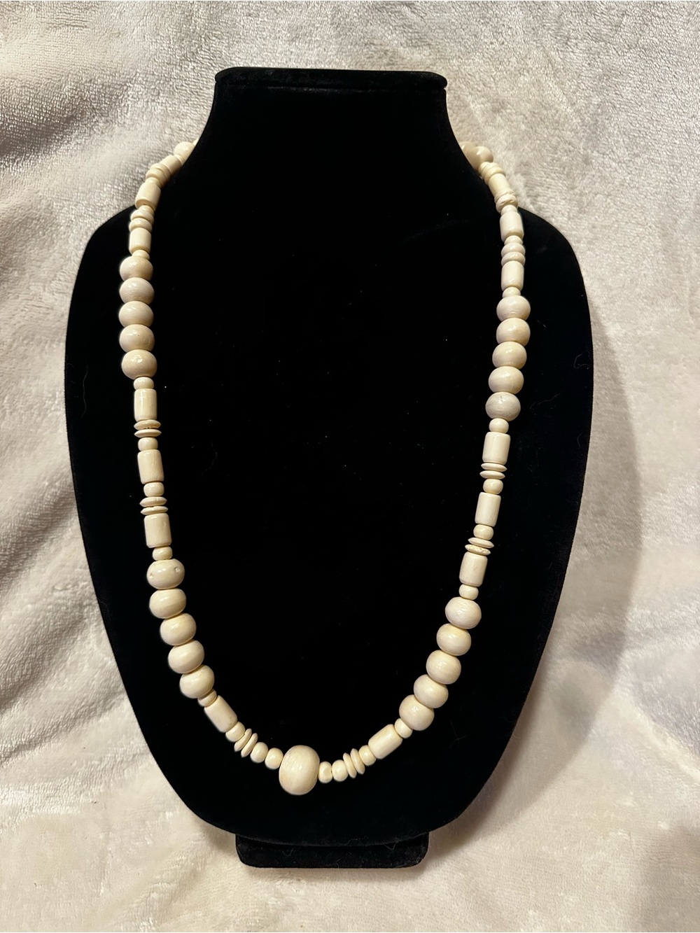 VTG Ivory Cream Tone Beaded Necklace Necklace Beach Vacation Surfer Tropical 28”